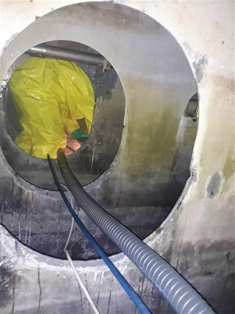 water tank cleaning